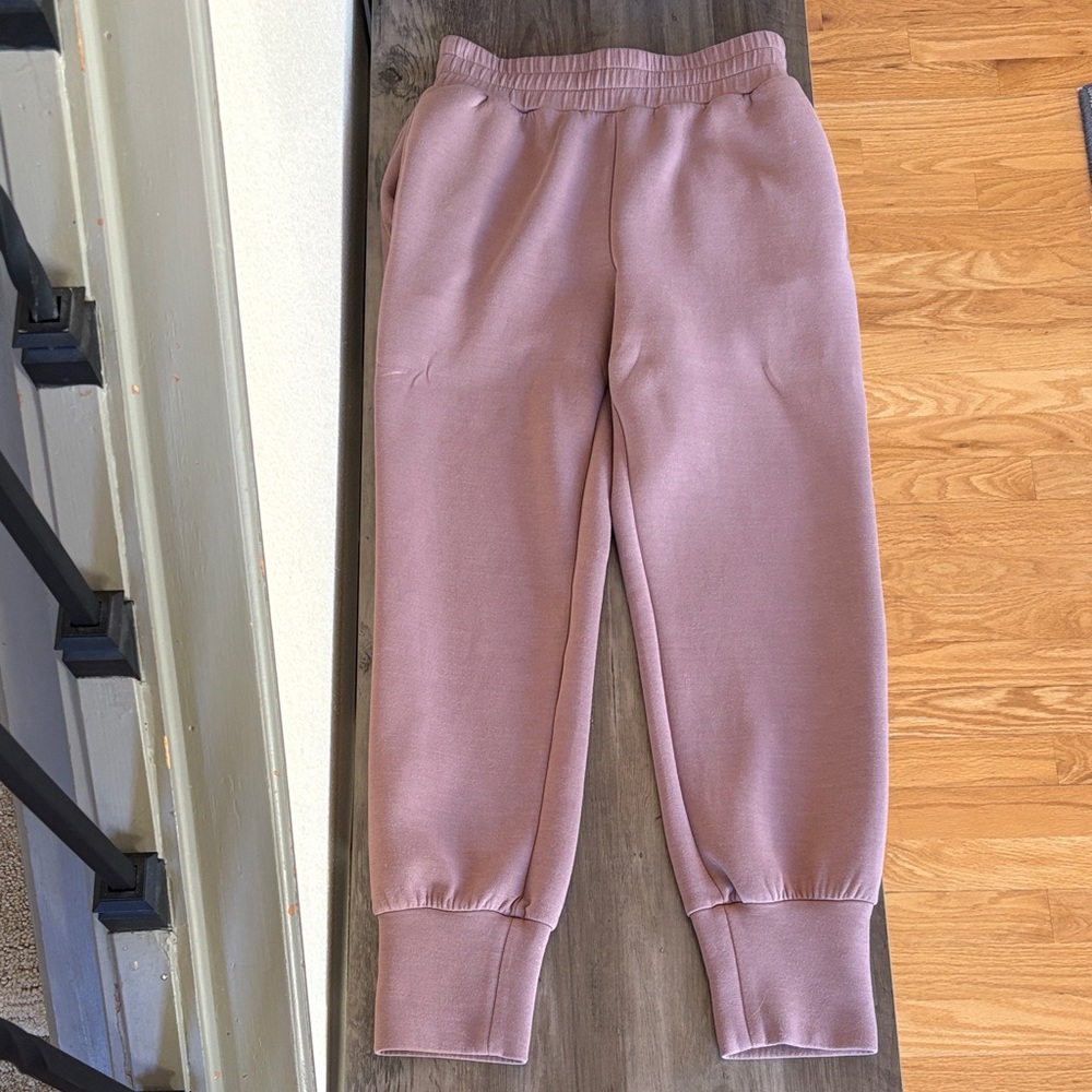 Varley The Slim Cuff Pant 25" in Antler Size XS